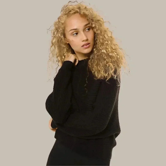 Michael MICHAEL KORS Black Ribbed Dolman Sleeve Sweater Size XS - Picture 4 of 9